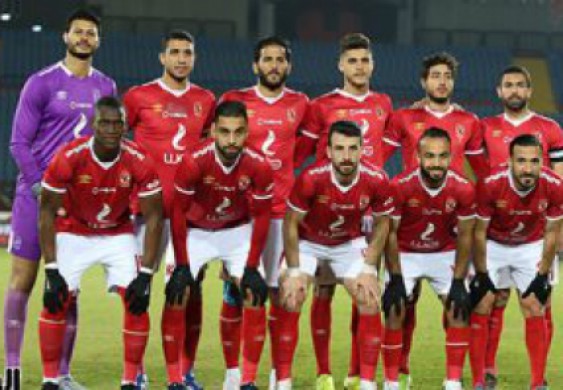 بند استثنائي يمنح الأهلي الحق في استعادة مدافعه من دجلة - اليوم السابع