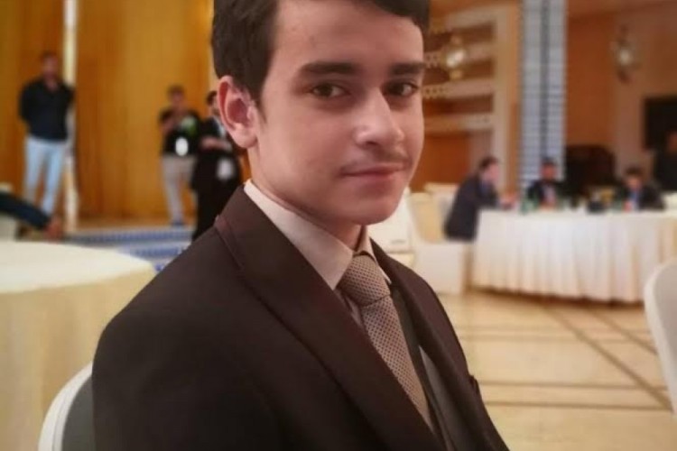 قصة شاب استغل موهبته في الكتابة ليحترف "التدوين التقني"
