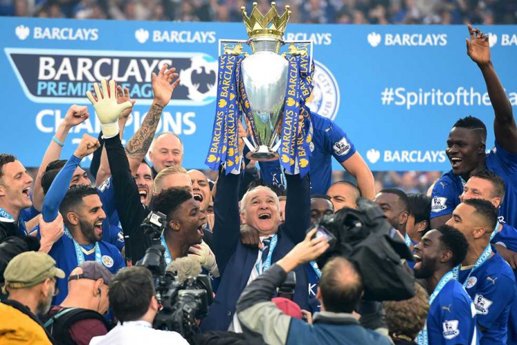 «فيفا» يحتفي بمرور 4 سنوات على معجزة ليستر سيتي بالدوري الإنجليزي