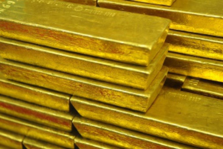 الذهب مستقر وسط صعود الدولار وتوترات أمريكية صينية