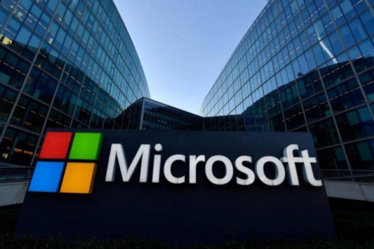 مايكروسوفت تعرض مكافأة كبيرة لمن يخترق أحد أنظمتها - Sky News Arabia سكاي نيوز عربية
